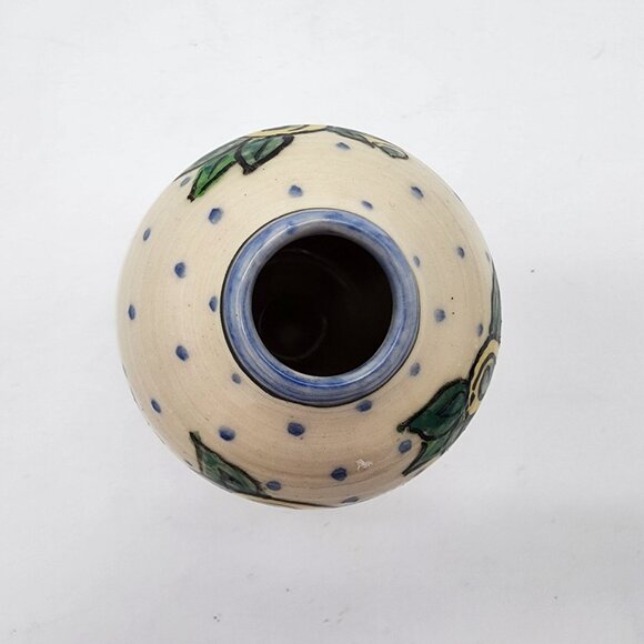 Pottery Vase with Yellow Roses - Picture 4 of 5